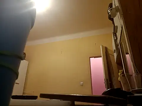 Snapshot of MrWhitePL chatting on 02/13/25, 08:24 MrWhitePL online show from 02/13/25, 08:24