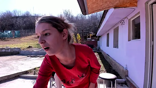 Snapshot of luxurydoll21 chatting on 03/12/25, 11:42 luxurydoll21 online show from 03/12/25, 11:42