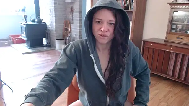 Snapshot of MarcyJones chatting on 01/19/25, 04:04 MarcyJones online show from 01/19/25, 04:04