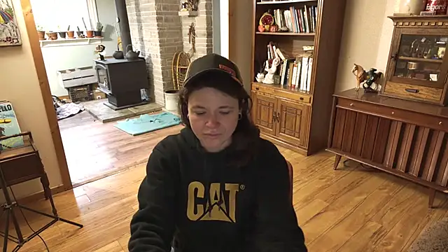 Snapshot of MarcyJones chatting on 11/15/25, 02:57 MarcyJones online show from 11/15/25, 02:57