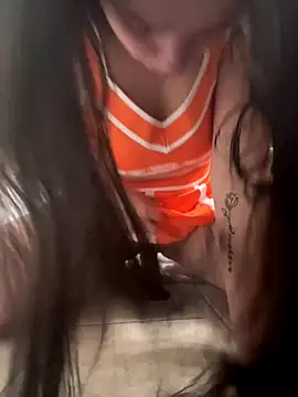 Snapshot of joeystaciee chatting on 09/21/25, 01:18 joeystaciee online show from 09/21/25, 01:18