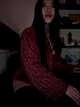 Amanita Bloom online show from 12/05/25, 07:06