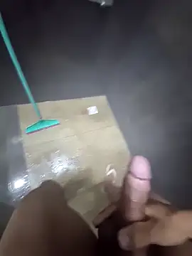 Snapshot of lucas_souza21 chatting on 09/13/25, 12:43 lucas souza21 online show from 09/13/25, 12:43