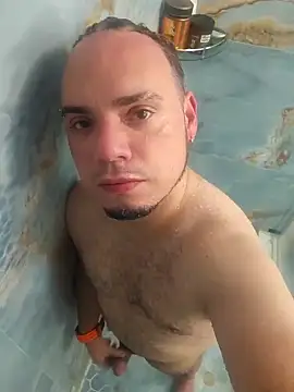 latinoflpr online show from 10/12/25, 01:48