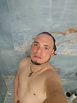 latinoflpr online show from 04/20/26, 01:30