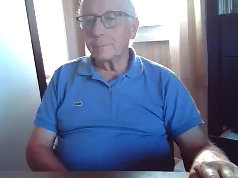 Snapshot of johnjohn622662 chatting on 09/09/25, 03:11 johnjohn622662 online show from 09/09/25, 03:11