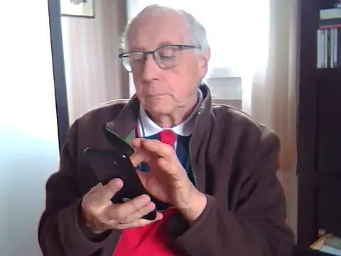 Snapshot of johnjohn622662 chatting on 09/25/25, 12:09 johnjohn622662 online show from 09/25/25, 12:09