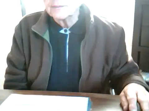 Snapshot of johnjohn622662 chatting on 10/28/25, 01:25 johnjohn622662 online show from 10/28/25, 01:25