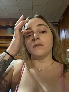 Snapshot of jaseyrae chatting on 12/11/24, 08:18 jaseyrae online show from 12/11/24, 08:18