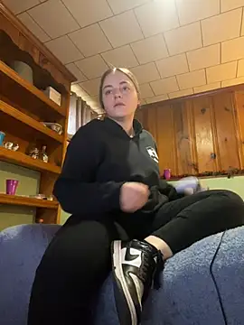 Snapshot of jaseyrae chatting on 12/18/24, 04:49 jaseyrae online show from 12/18/24, 04:49