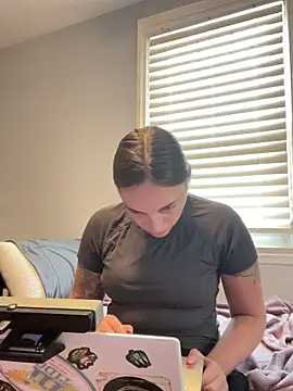 Snapshot of jaseyrae chatting on 09/11/25, 04:51 jaseyrae online show from 09/11/25, 04:51