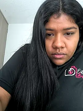 paola091 online show from 10/25/25, 12:29