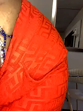 CurvyDesire1 online show from 10/29/25, 09:44