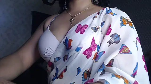 Snapshot of Indian_Anu chatting on 10/11/25, 05:00 Indian Anu online show from 10/11/25, 05:00