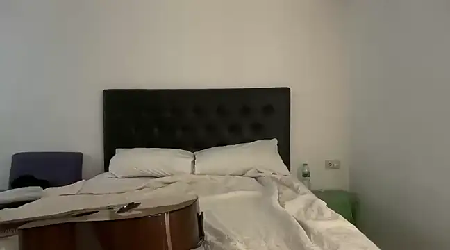 Snapshot of CamCrestXXX chatting on 01/06/25, 07:20 CamCrestXXX online show from 01/06/25, 07:20