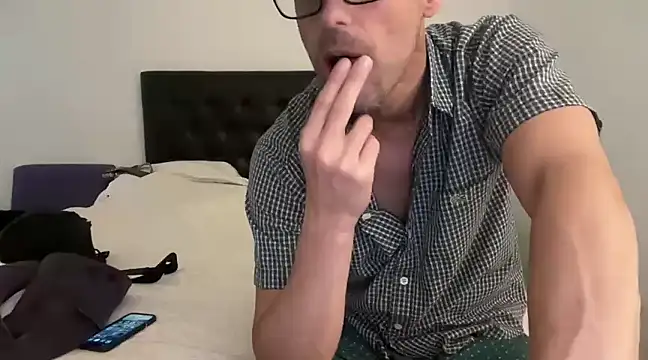 Snapshot of CamCrestXXX chatting on 01/08/25, 08:06 CamCrestXXX online show from 01/08/25, 08:06