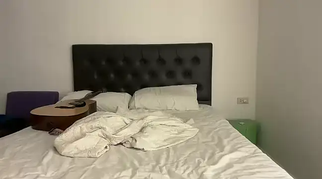 Snapshot of CamCrestXXX chatting on 01/09/25, 04:08 CamCrestXXX online show from 01/09/25, 04:08