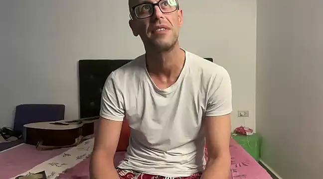 Snapshot of CamCrestXXX chatting on 01/13/25, 05:33 CamCrestXXX online show from 01/13/25, 05:33