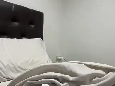 Snapshot of CamCrestXXX chatting on 03/20/25, 11:16 CamCrestXXX online show from 03/20/25, 11:16