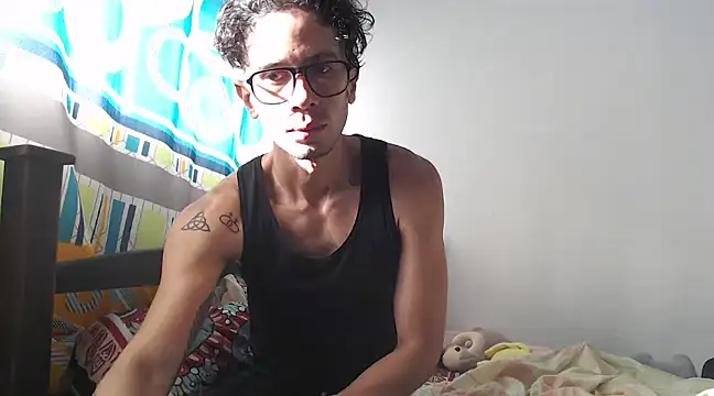 Snapshot of alisterxxx chatting on 01/22/25, 12:49 alisterxxx online show from 01/22/25, 12:49