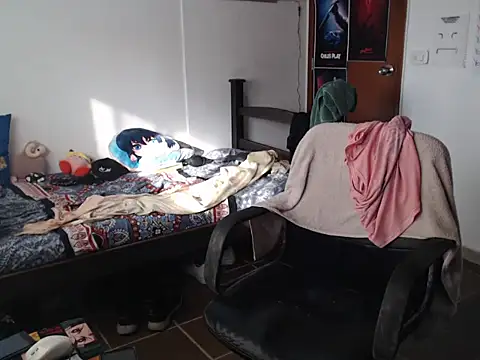 Snapshot of alisterxxx chatting on 01/25/25, 12:47 alisterxxx online show from 01/25/25, 12:47