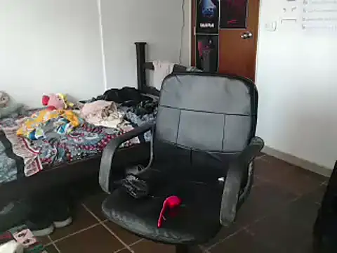 Snapshot of alisterxxx chatting on 01/28/25, 02:42 alisterxxx online show from 01/28/25, 02:42