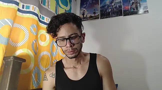 Snapshot of alisterxxx chatting on 02/10/25, 01:33 alisterxxx online show from 02/10/25, 01:33