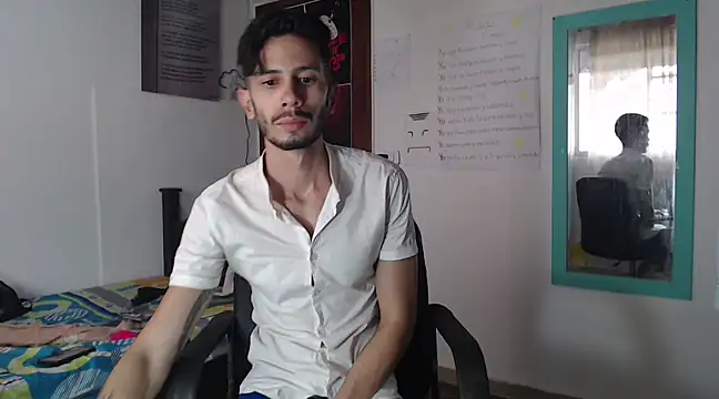 Snapshot of alisterxxx chatting on 03/13/25, 08:22 alisterxxx online show from 03/13/25, 08:22