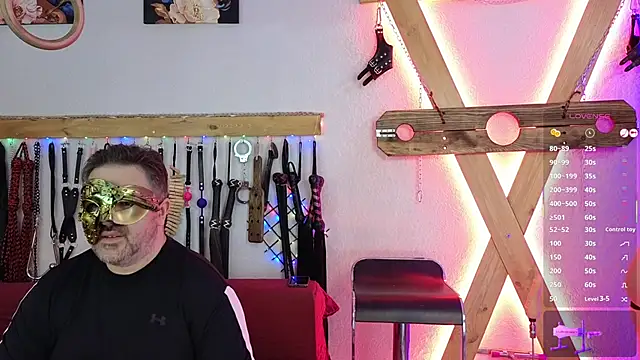 Snapshot of NoTabooGames chatting on 10/06/25, 07:00 NoTabooGames online show from 10/06/25, 07:00