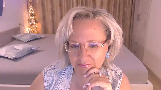 Snapshot of Raisshy chatting on 07/10/26, 02:52 Raisshy online show from 07/10/26, 02:52