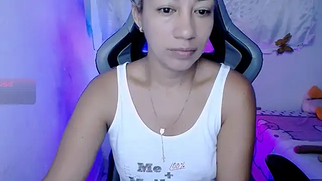 ninatiny online show from 11/14/25, 06:45