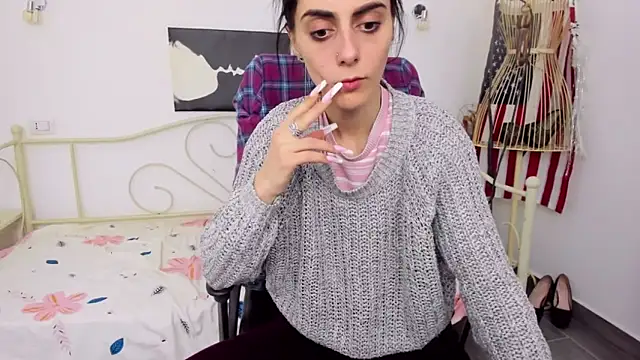 Snapshot of jessystarr chatting on 02/17/25, 06:48 jessystarr online show from 02/17/25, 06:48