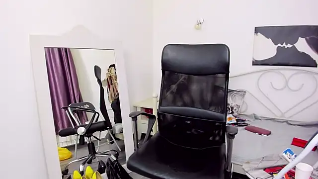 Snapshot of jessystarr chatting on 02/28/25, 05:48 jessystarr online show from 02/28/25, 05:48