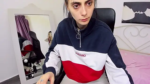 Snapshot of jessystarr chatting on 03/10/25, 02:26 jessystarr online show from 03/10/25, 02:26