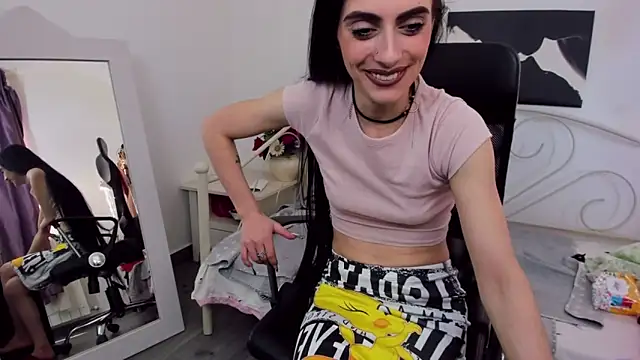 Snapshot of jessystarr chatting on 03/18/25, 03:31 jessystarr online show from 03/18/25, 03:31