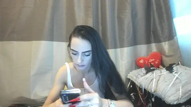 Snapshot of jessystarr chatting on 11/08/25, 12:16 jessystarr online show from 11/08/25, 12:16