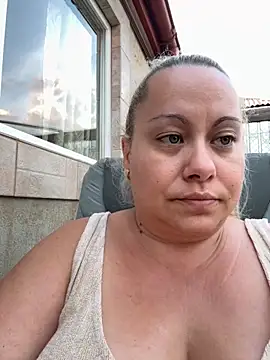 Snapshot of SabinaSweety chatting on 09/08/25, 04:28 SabinaSweety online show from 09/08/25, 04:28