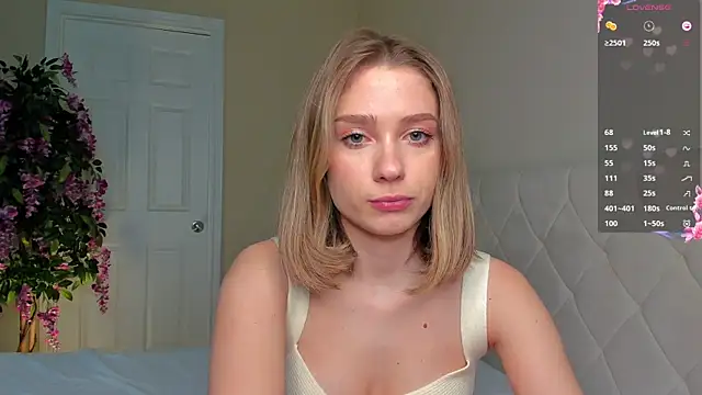 Snapshot of BabyEllen chatting on 03/03/25, 08:43 BabyEllen online show from 03/03/25, 08:43