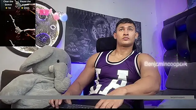 Snapshot of BenjaminCooperk chatting on 12/22/25, 12:29 BenjaminCooperk online show from 12/22/25, 12:29