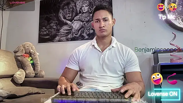 Snapshot of BenjaminCooperk chatting on 03/01/26, 02:13 BenjaminCooperk online show from 03/01/26, 02:13