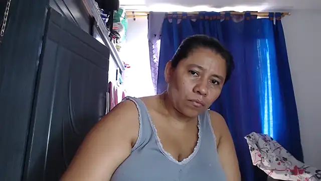 adrixxx38 online show from 04/02/26, 07:11