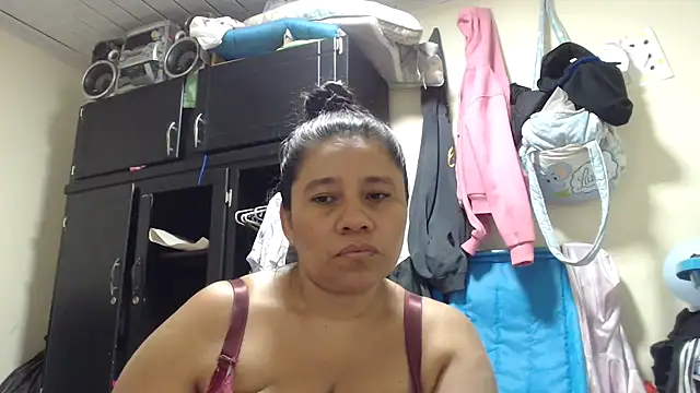 adrixxx38 online show from 04/06/26, 09:16