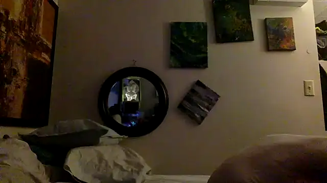 BLOSSOM GIRL online show from 01/21/25, 01:11