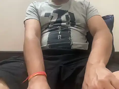 nishantsaraswat online show from 10/28/25, 05:15