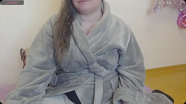 Lady Adrianna online show from 02/28/25, 09:44