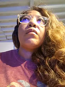 Snapshot of mila38 chatting on 10/28/25, 05:48 mila38 online show from 10/28/25, 05:48