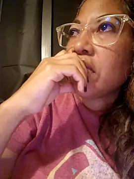 Snapshot of mila38 chatting on 10/29/25, 09:49 mila38 online show from 10/29/25, 09:49