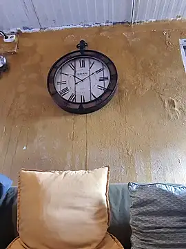 Snapshot of mila38 chatting on 12/17/25, 10:10 mila38 online show from 12/17/25, 10:10