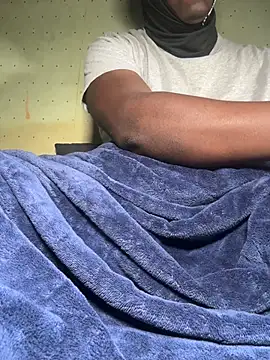 Snapshot of SDRMVNN chatting on 10/11/25, 12:47 SDRMVNN online show from 10/11/25, 12:47