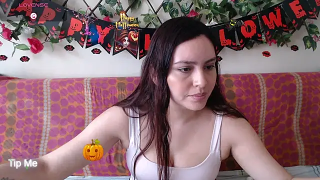 Jack Emily1 online show from 10/31/25, 05:25